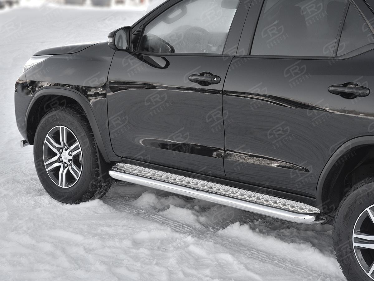 TOYOTA FORTUNER 2020- Пороги труба d57 с листом (Лист алюм, проф.сталь) (вариант 2) TFRL-0035312
