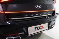 Накладка на крышку багажника (лист зеркальный) для автомобиля Hyundai Sonata 2020- TCC Тюнинг арт. HYUNSON20-05