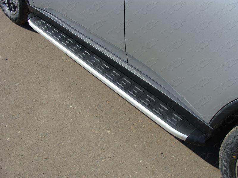 Пороги алюминиевые с пластиковой накладкой (1720 из 2-х мест) для автомобиля Mitsubishi Outlander 2014-2015, TCC Тюнинг MITOUT14-13AL