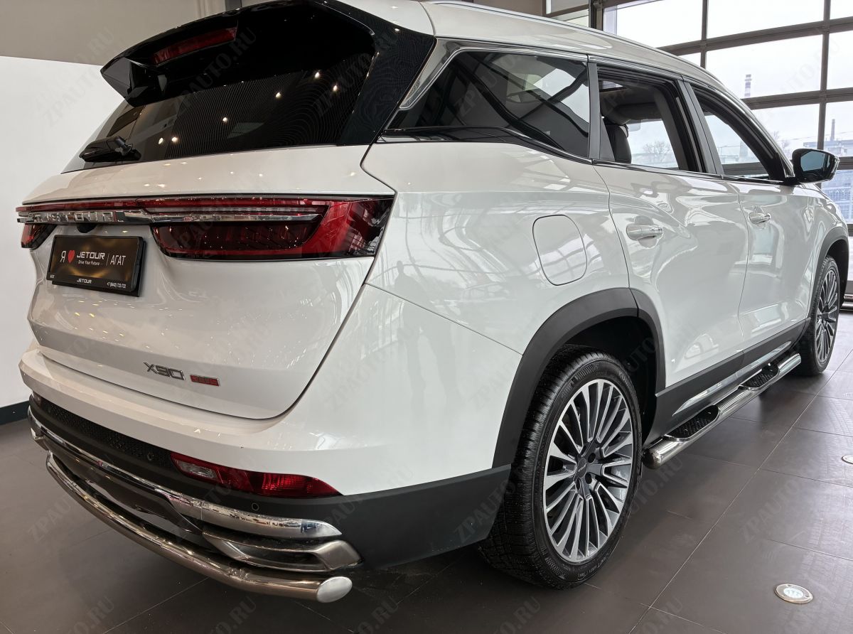 Пороги труба с проступью для автомобиля JETOUR X90 Plus 2022 арт. JET.X90+.22.93