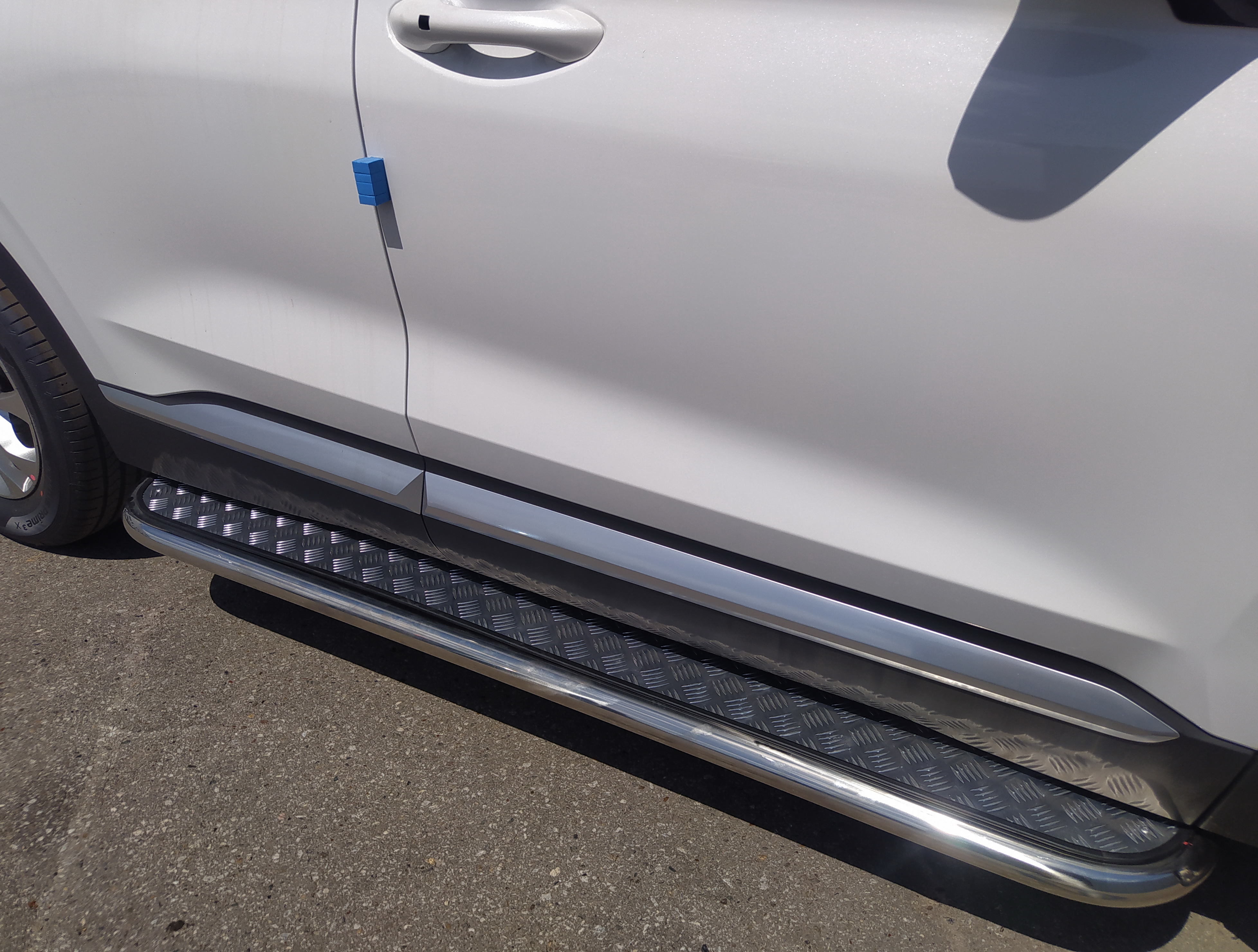 Пороги с накладным листом для автомобиля HYUNDAI Santa Fe 2021 арт. HYSF.21.41