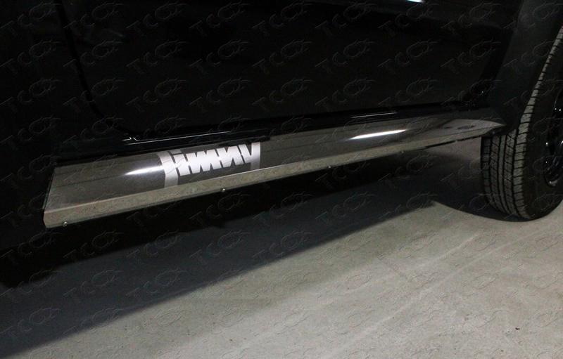 Накладки на пластиковый внешний порог (лист зеркальный надпись JIMNY) 2шт для автомобиля Suzuki Jimny 2019- TCC Тюнинг арт. SUZJIM19-07