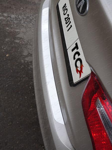 Накладка на задний бампер (лист шлифованный) для автомобиля Kia Rio II