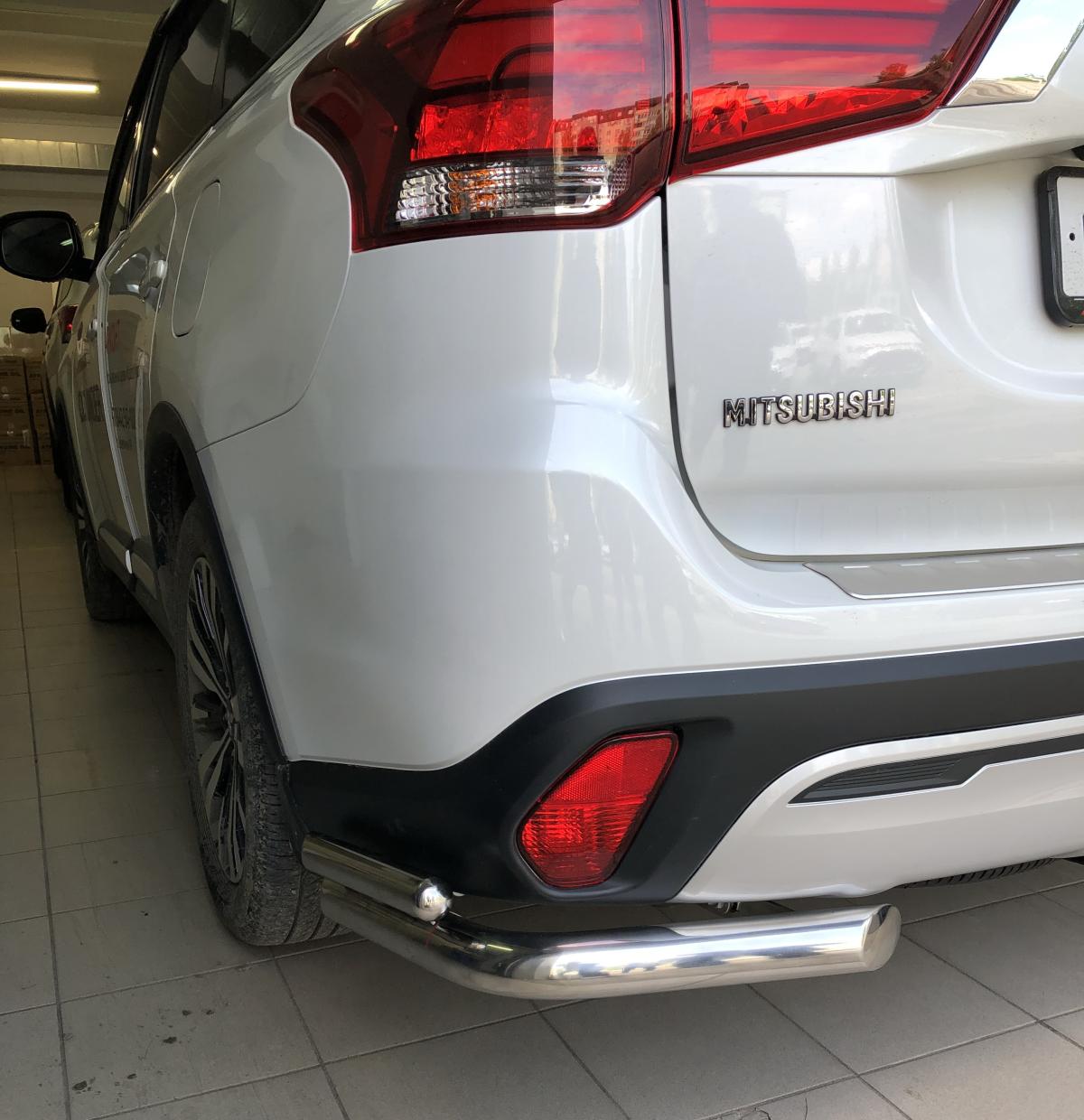 Защита заднего бампера двойная угловая для автомобиля Mitsubishi Outlander 2019, Россия MSO.19.20