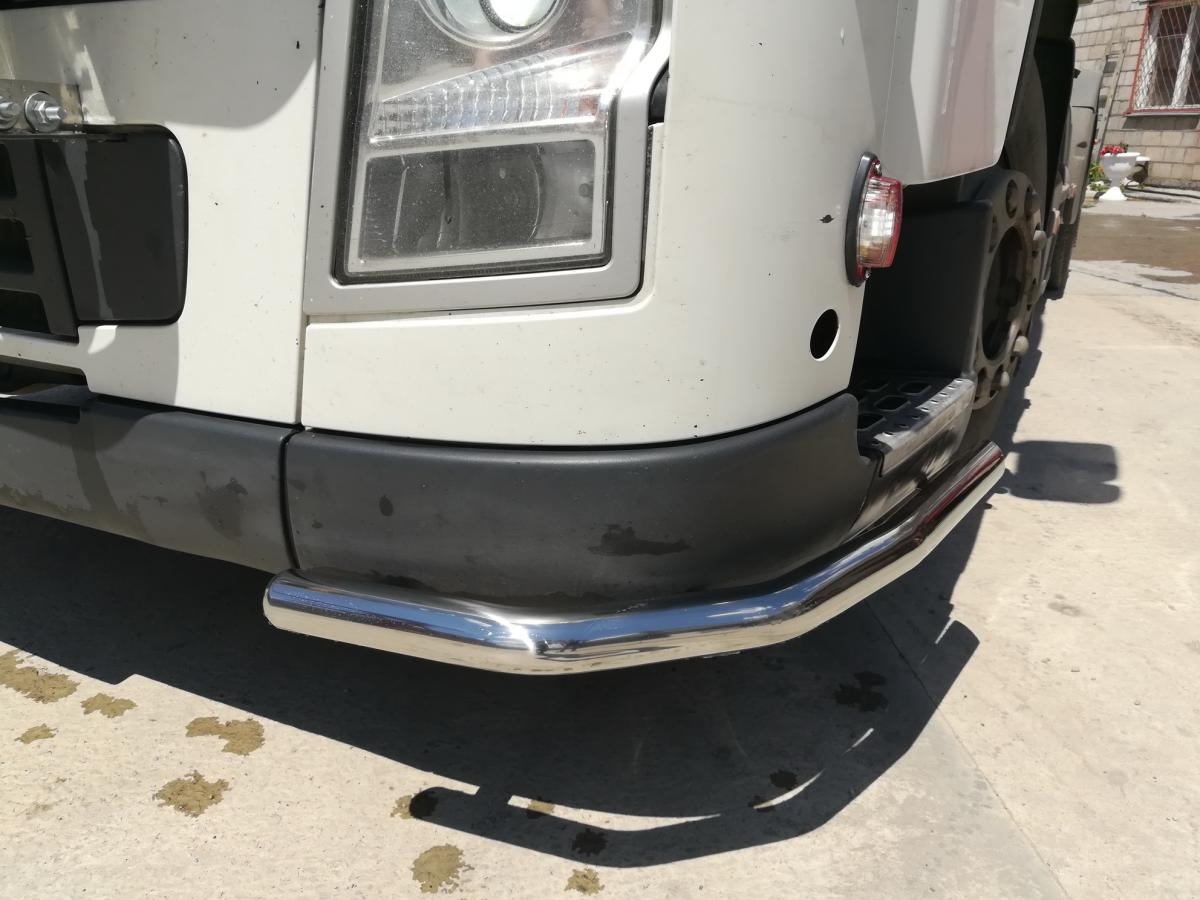 Защита переднего бампера угловая для автомобиля VOLVO Седельный Тягач FH 12XL, Россия VTXL.12.4
