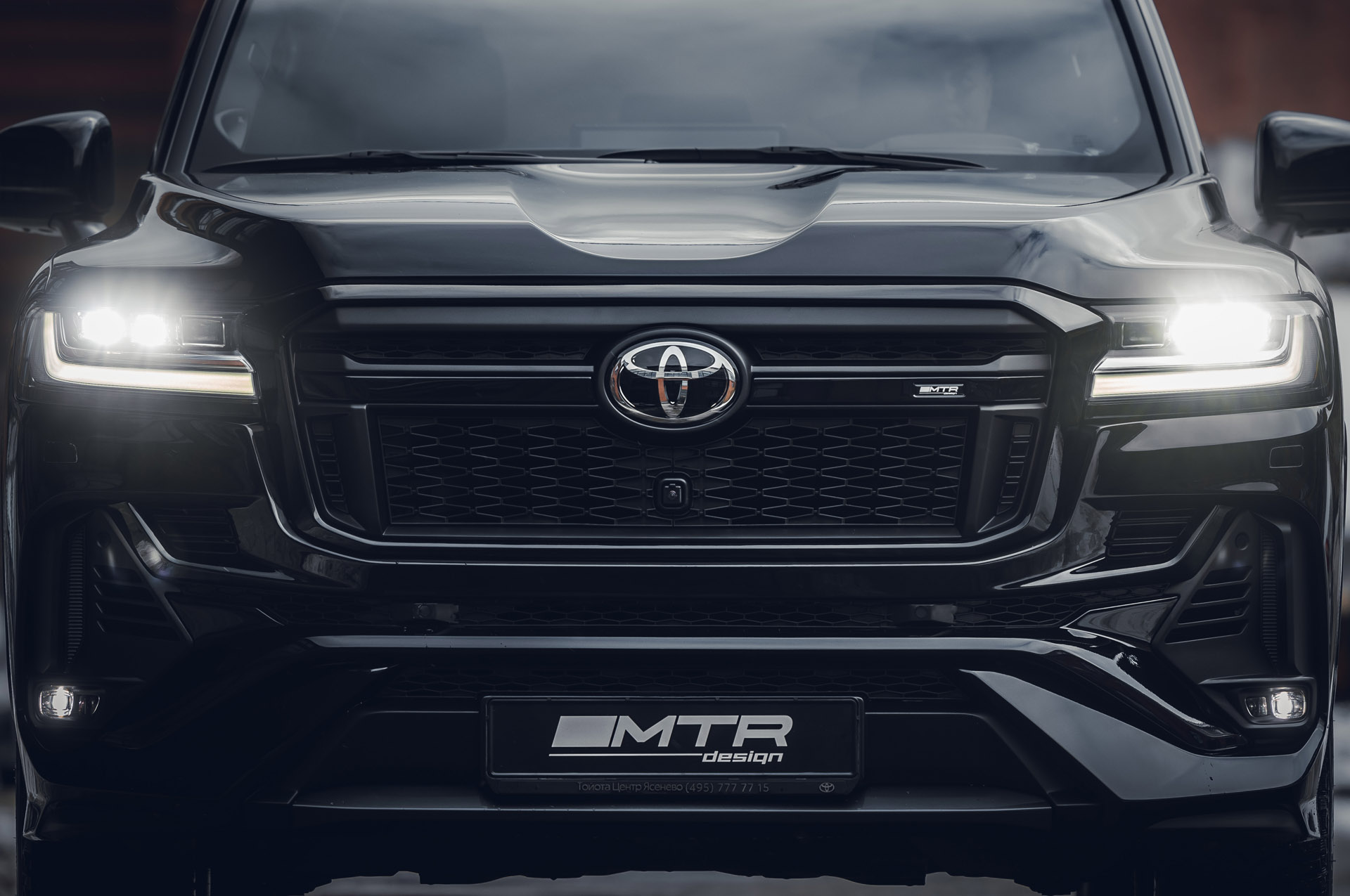 Бампер передний в сборе для Toyota LC 300 70th Anniversary 2021-, MTR, арт. MTR-J300-21002