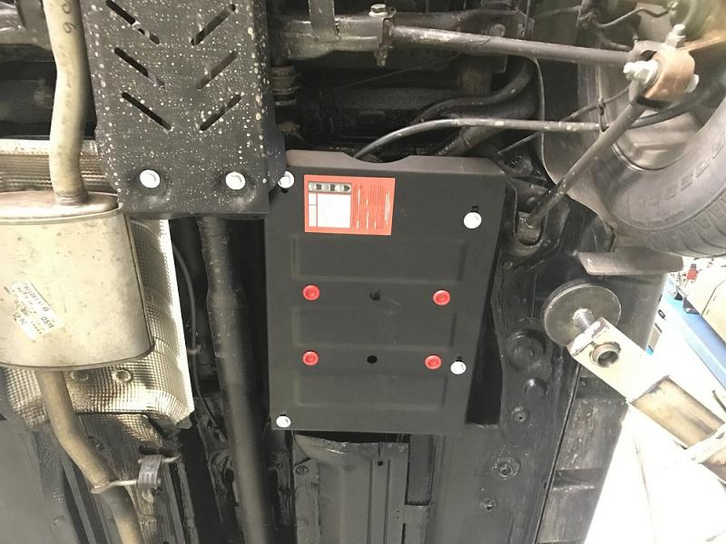 Защита топл. бака для NISSAN Terrano  2014 -, V-1,6 МТ 4WD, Sheriff, сталь 2,0 мм, арт. 15.2503