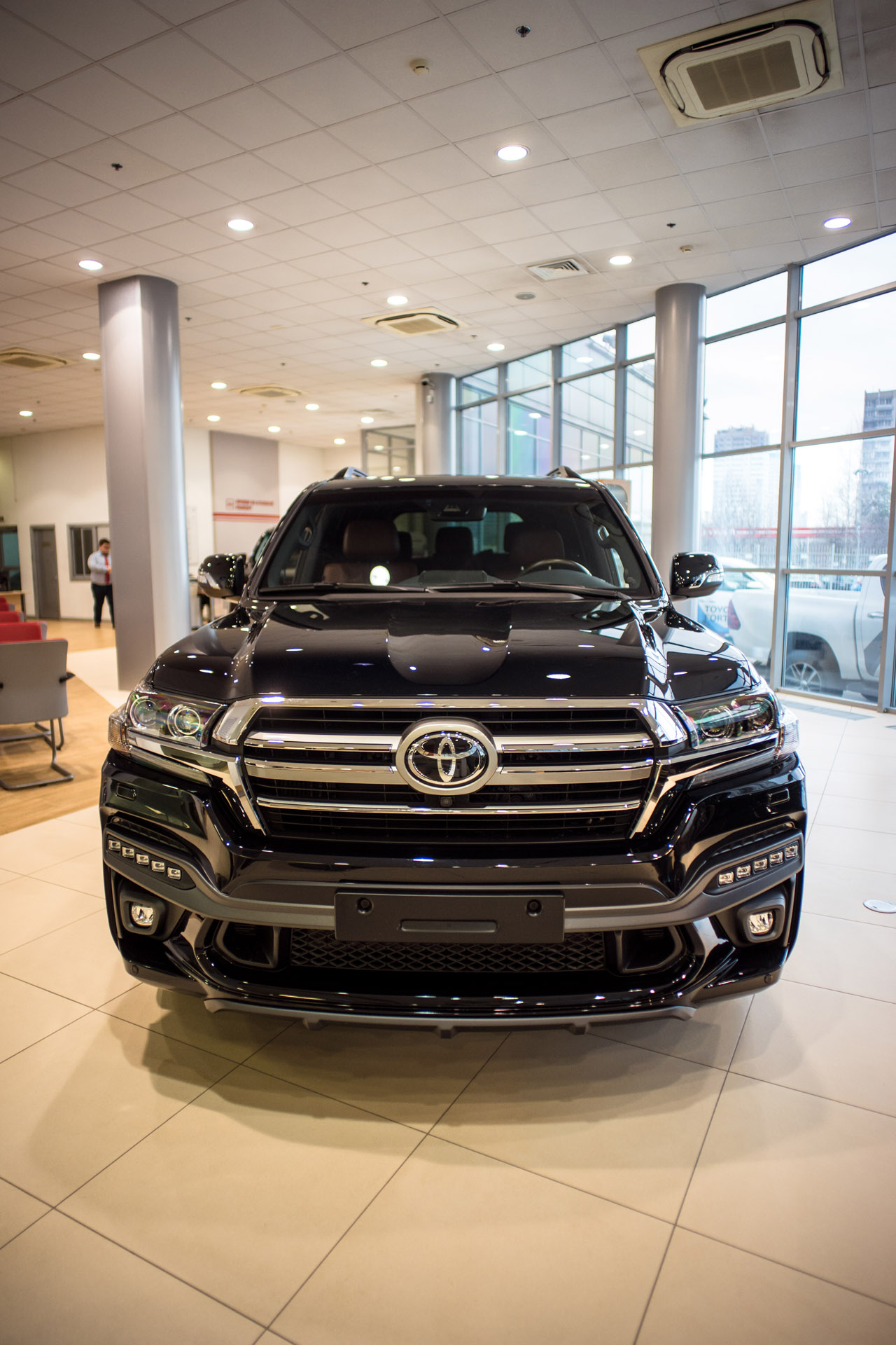 Облицовка переднего бампера в сборе с ДХО для Toyota Land Cruiser 200 2015-2021, MTR, арт. MTR-J200-160202