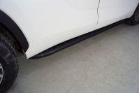 Пороги алюминиевые с пластиковой накладкой 1820 мм (карбон черные) для автомобиля Toyota Highlander 2020- арт. TOYHIGHL20-21BL
