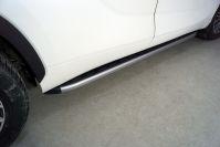 Пороги алюминиевые с пластиковой накладкой 1820 мм (карбон серебро) для автомобиля Toyota Highlander 2020- арт. TOYHIGHL20-21SL