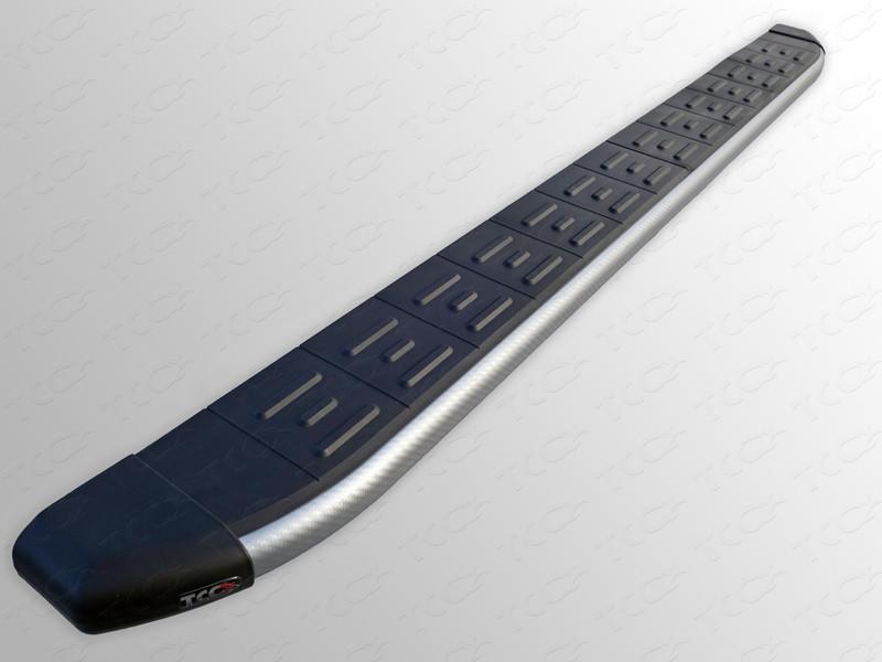 Пороги алюминиевые с пластиковой накладкой (карбон серебро) 1720 мм для автомобиля Geely Emgrand X7 2013- TCC Тюнинг арт. GEELEMGX715-17SL