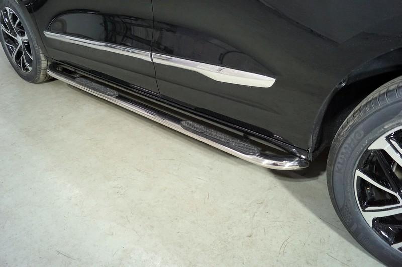 Пороги овальные гнутые с накладкой 75х42 мм для автомобиля HAVAL Jolion (1,5 л., 2WD) 2021- TCC Тюнинг арт. HAVJOL21-22