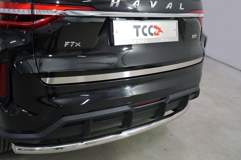 Накладка на заднюю дверь (лист шлифованный) для автомобиля HAVAL F7X (2.0L 4WD) 2022-,TCC Тюнинг ,арт. HAVF7X22-01