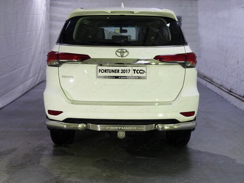 Защита задняя (уголки) 76,1 мм для автомобиля Toyota Fortuner 2017-, TCC Тюнинг TOYFORT17-33