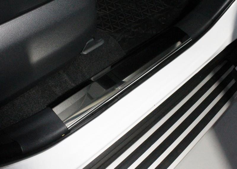 Накладки на пластиковые пороги (лист зеркальный) 4шт для автомобиля Toyota Toyota RAV4 2019 арт. TOYRAV19-01