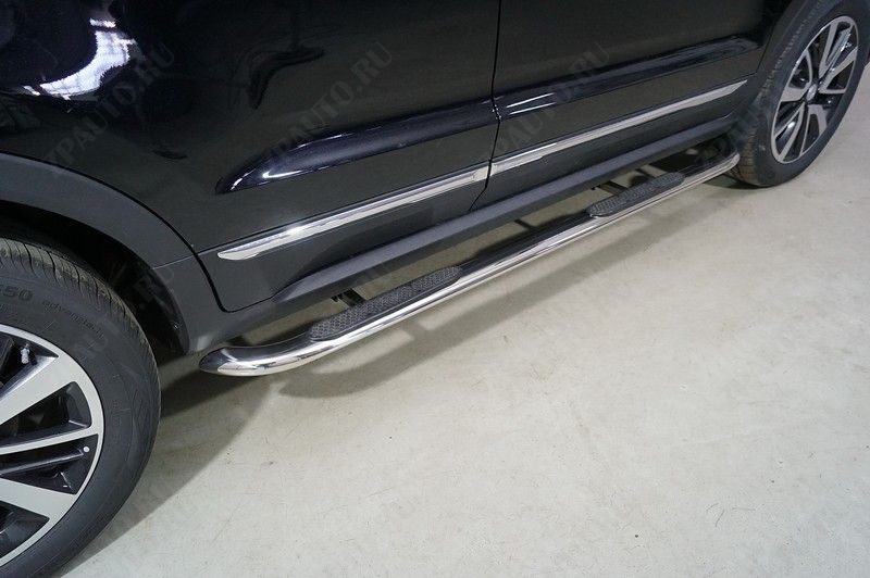 Пороги овальные гнутые с накладкой 75х42 мм Changan CS55 2WD 1.5T 2022- арт. CHANCS5522-13