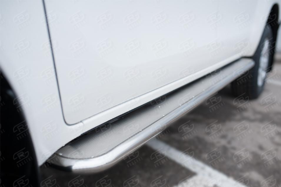 TOYOTA HILUX 2020- Пороги труба  d42 с листом (вариант 3) THL-0034983