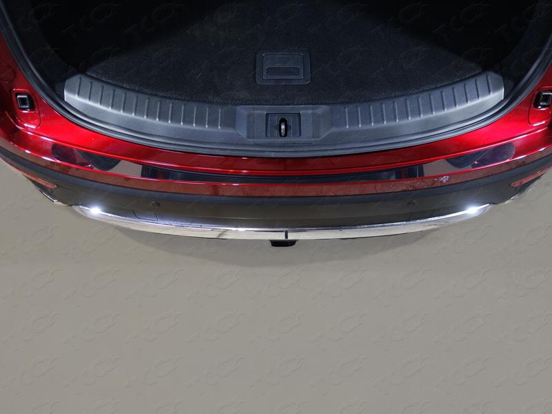 Накладка на задний бампер (лист зеркальный) для автомобиля Mazda CX-9 2017-