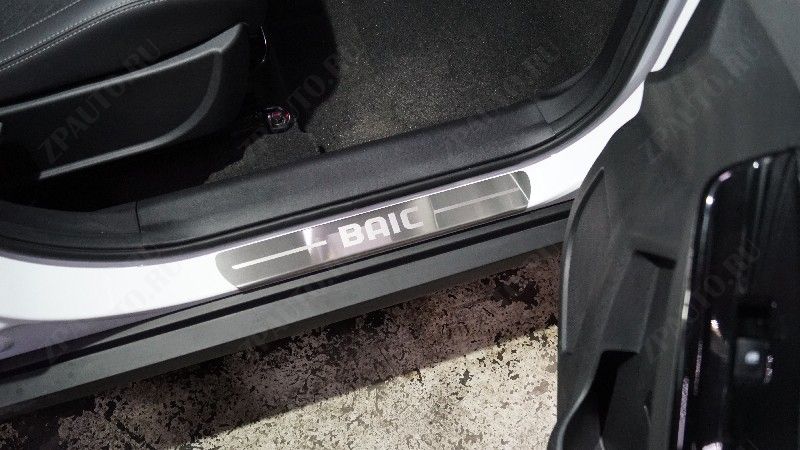 Накладки на пороги (лист шлифованный надпись BAIC) 4шт Baic X35 2023- арт. BAICX3523-01
