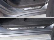 Накладки на пороги вставка (лист зеркальный надпись Pajero Sport) для автомобиля Mitsubishi Pajero Sport 2016-