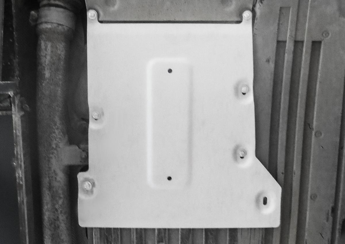 Защита КПП Rival для BMW 5 серия G30/G31 RWD (520i, 520d) 2016-2020, штампованная, алюминий 4 мм, с крепежом, 333.0540.1