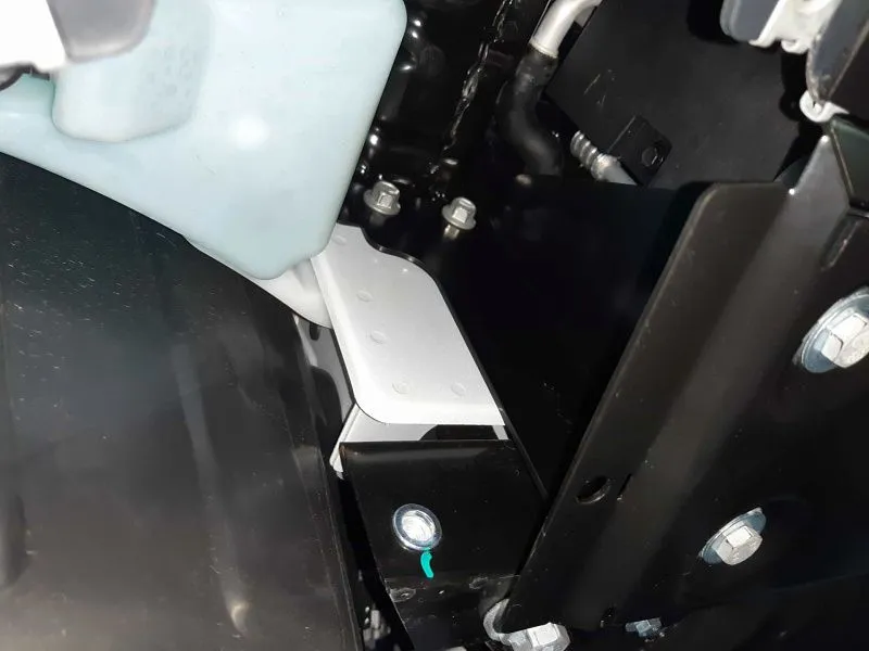 Защита радиатора для JAC e30X электро 2024 - V-AT FrontWD, Sheriff, сталь сталь 1,5 мм, арт. 28.6411