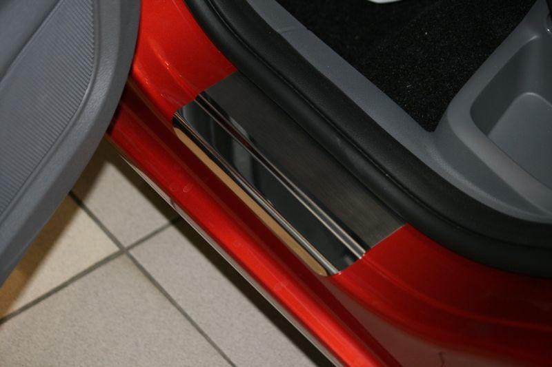 Накладки на внутренние пороги с логотипом на металл для Ford C-MAX 2005, Союз-96 FCMA.31.3027