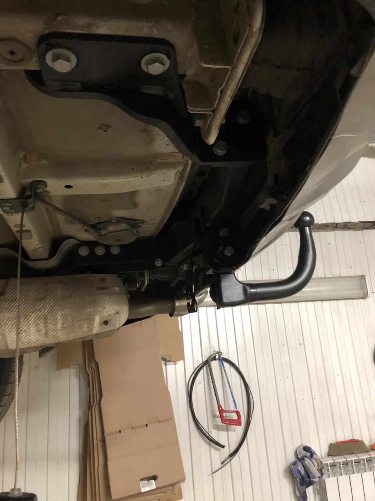 ТСУ для KIA Sorento 2018-2020, тип шара: V, Aragon, арт. E3004EV