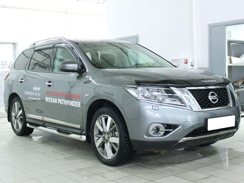 Пороги труба со скосами d-76 степ (с проступью) для Nissan Pathfinder 2014, Технотек NP14_2.1