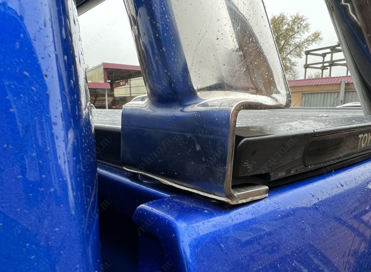 Защитная дуга на крышку «ролетта» для автомобиля TOYOTA Hilux  2011 арт. THL.11.90-11