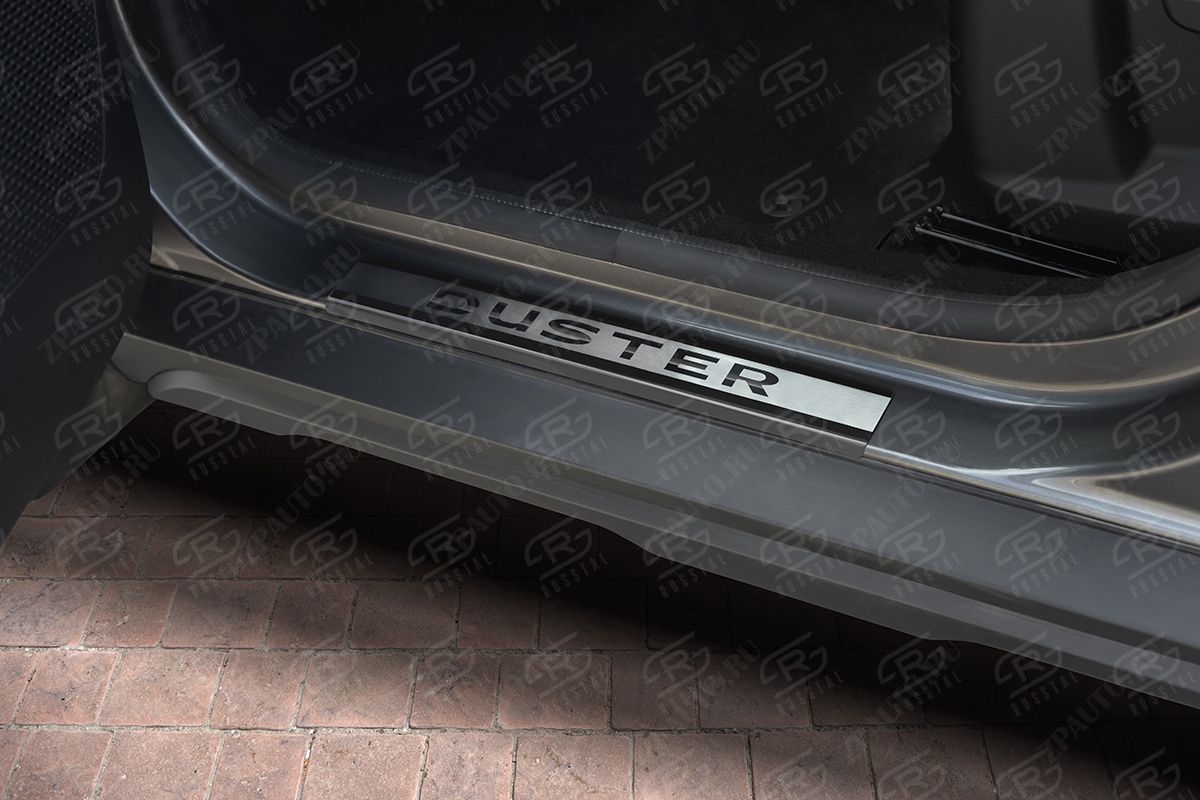 RENAULT DUSTER 2021- Накладки на пороги RUSSTAL (нерж.,шлиф.,надпись) RND21-03