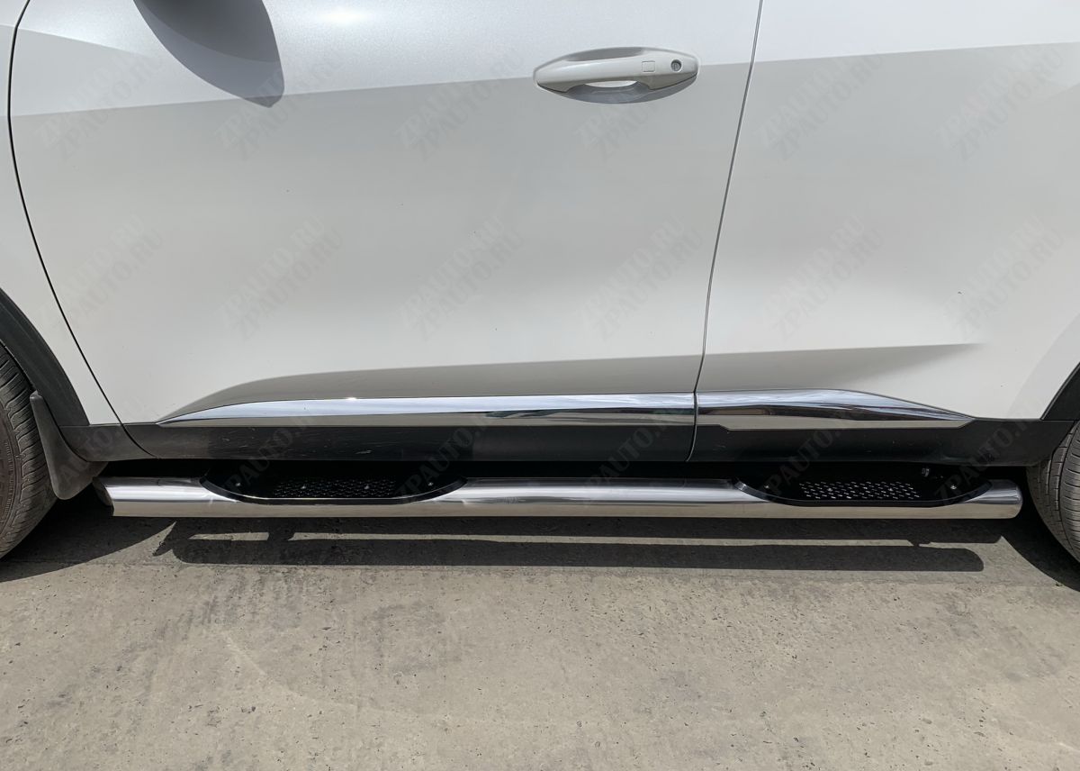 Пороги труба с проступью для автомобиля HAVAL F7 2022 Рестрайлинг арт. GWF7.22.93