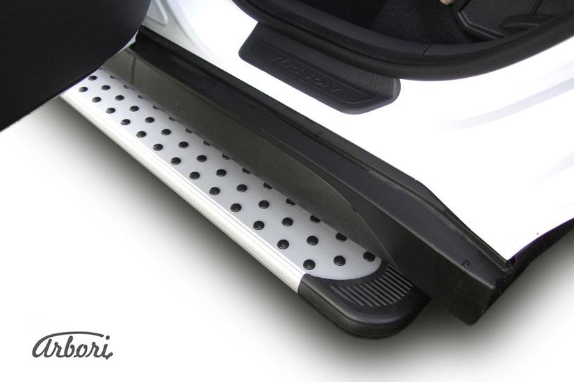 Пороги-подножки алюминиевые Arbori Standart Silver серебристые на Hyundai Tucson 2015, артикул AFZDAALHT4WD1505, Arbori (Россия)