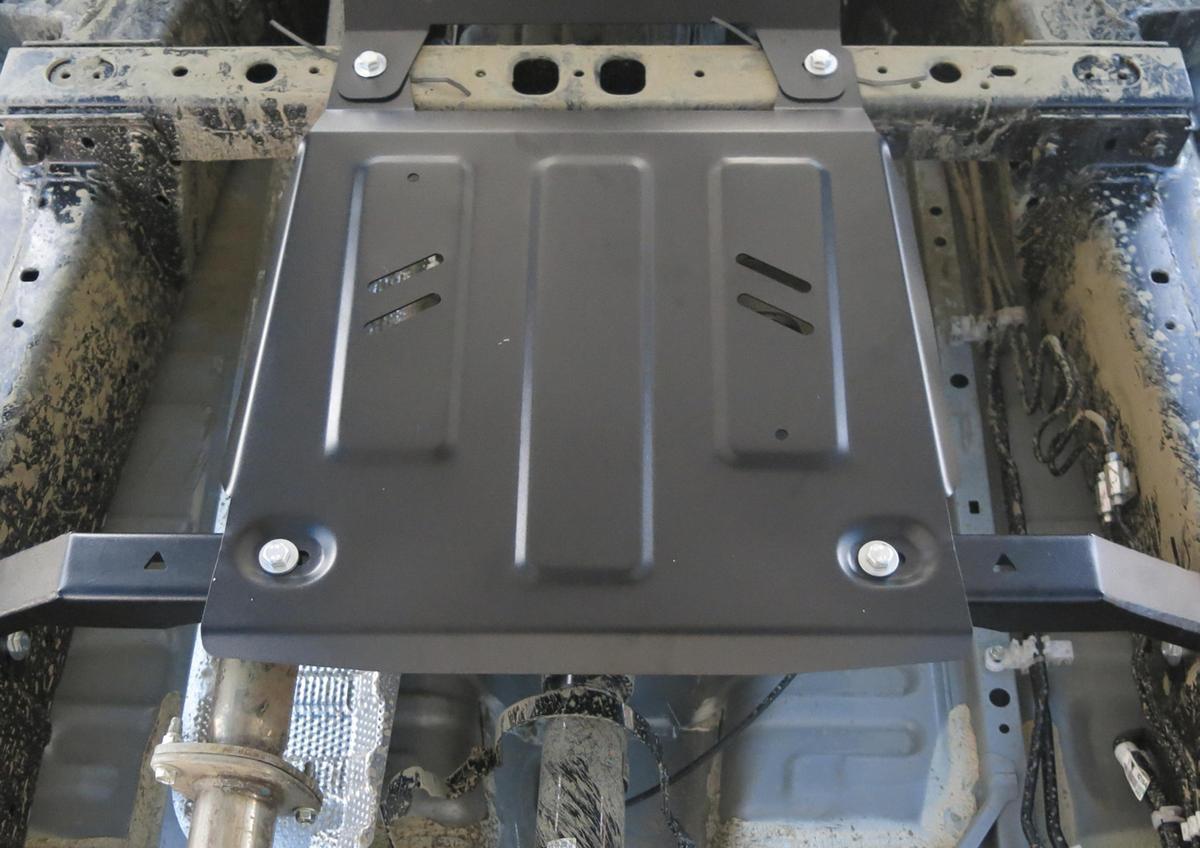 Защита РК Rival для Toyota Hilux VIII 4WD 2015-2018, сталь 1.8 мм, с крепежом, штампованная, 111.9504.1
