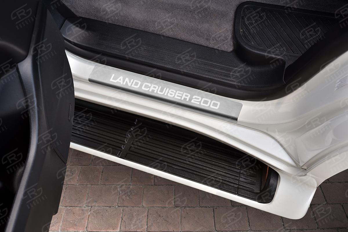 Накладки на пороги RUSSTAL (нерж., шлиф., надпись) TOYLC07-03 для автомобиля Toyota Land Cruiser 200 2007-2012, Slitkoff