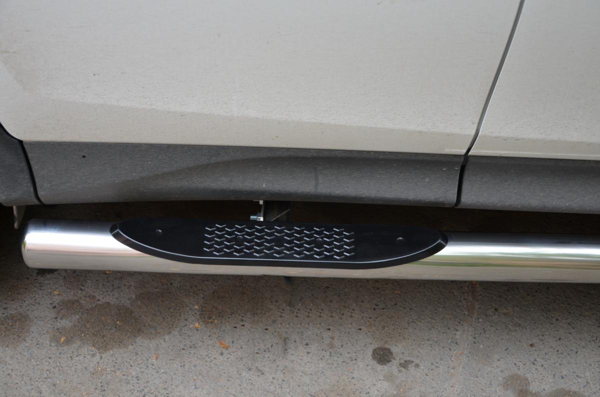 Пороги труба с проступью для автомобиля TOYOTA RAV4  2013. TRAV.13.93, Россия