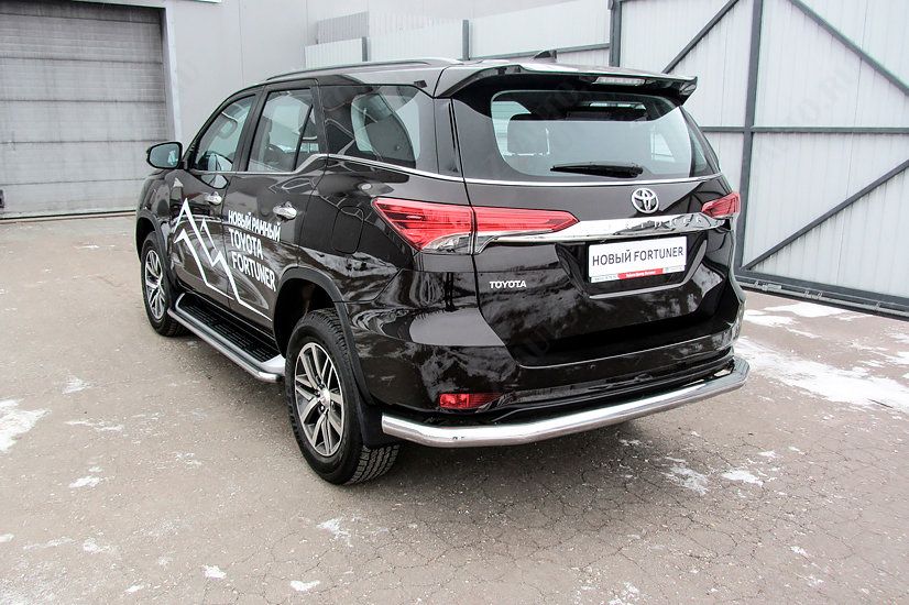 Защита заднего бампера d76 длинная Toyota Fortuner (2015-2023) Black Edition, Slitkoff, арт. TFOR-007BE