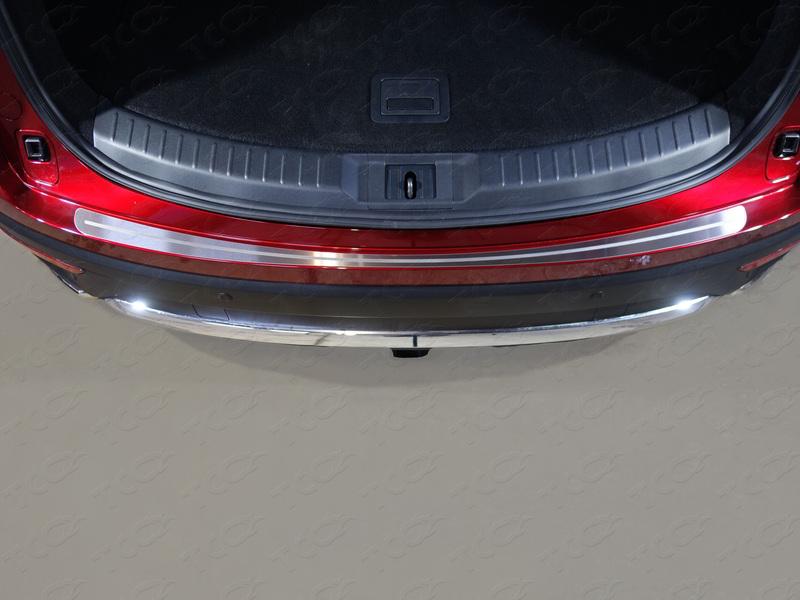 Накладка на задний бампер (лист шлифованный с полосой) для автомобиля Mazda CX-9 2017-