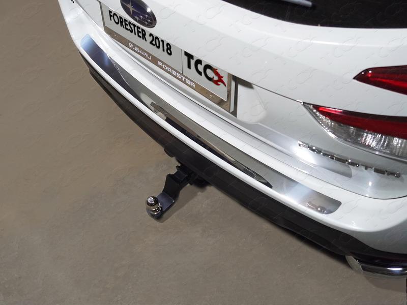 Накладка на задний бампер (лист зеркальный) для автомобиля Subaru Forester (S5) 2018-