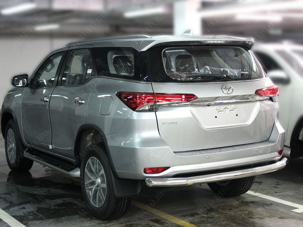 Защита заднего бампера одинарная d-76 для автомобиля Toyota Fortuner 2020-наст.вр., Технотек, арт. TF20_3.2