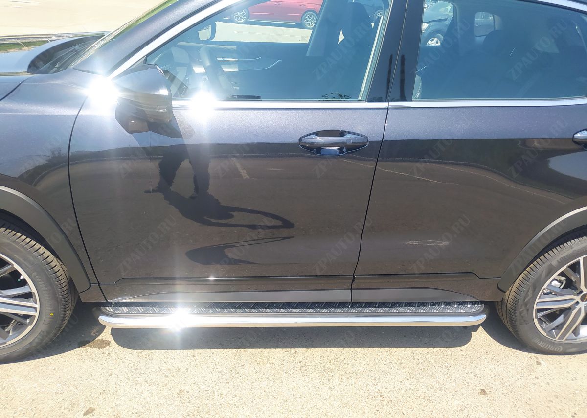 Пороги с накладным листом для автомобиля CheryExeed LX 2022 арт. CHELX.22.41