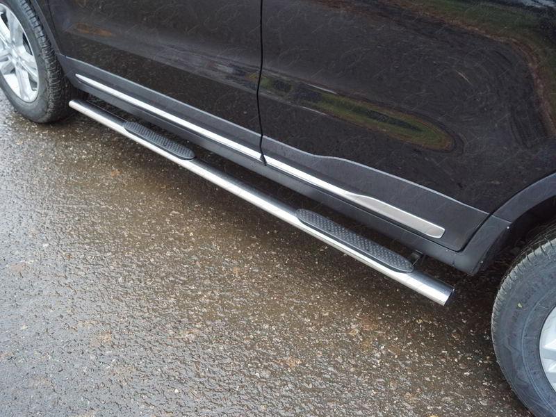 Пороги овальные с накладкой 75х42 мм для автомобиля Geely Atlas PRO 2021- арт. GEELEATL18-26