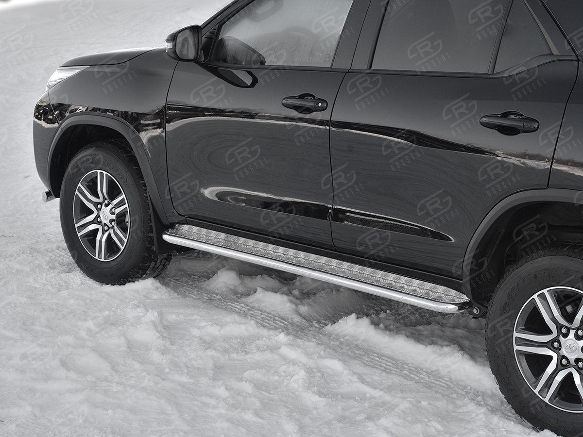 Пороги труба d42 с листом вариант 2 на Toyota Fortuner 2017, Slitkoff TFL-0028822
