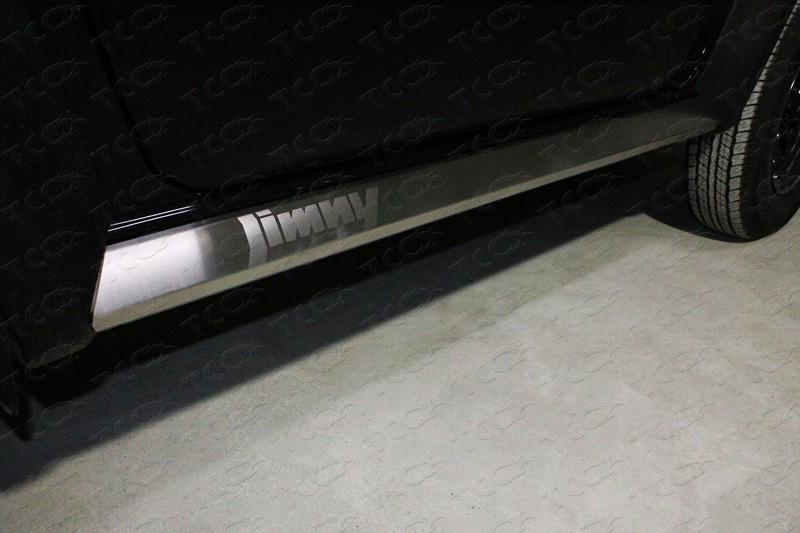 Накладки на пластиковый внешний порог (лист шлифованный надпись JIMNY) 2шт для автомобиля Suzuki Jimny 2019- TCC Тюнинг арт. SUZJIM19-08