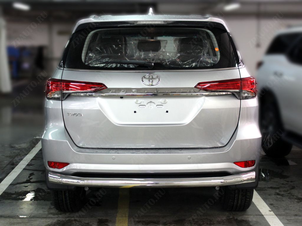 Защита заднего бампера одинарная d-76 для автомобиля Toyota Fortuner 2020-наст.вр., Технотек, арт. TF20_3.2