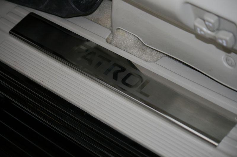 Накладки на внутренние пороги с логотипом на металл для Nissan Patrol 2005, Союз-96 NPAT.31.3065