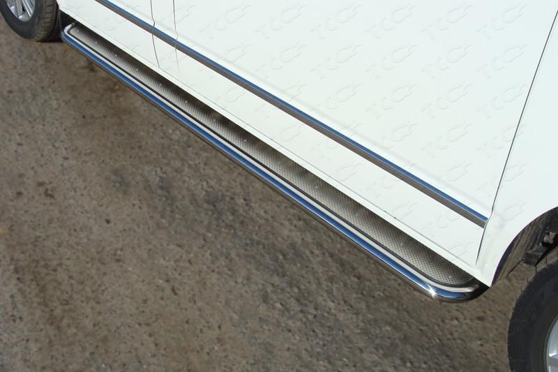 Пороги с площадкой (нерж. лист) 42,4 мм для автомобиля Volkswagen Multivan (T6) 2015-, TCC Тюнинг VWMULT15LONG-26