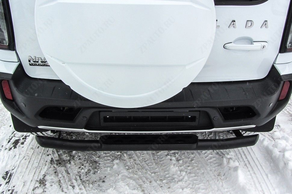 Защита заднего бампера d57 со ступенькой стальной черная Lada Niva Travel (2020-2023) , Slitkoff, арт. NivTR015B