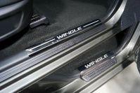 Накладки на пластиковые пороги (лист зеркальный надпись Wingle) 4шт для автомобиля Great Wall Wingle 7 4WD 2.0 TD 2020- TCC Тюнинг арт. GRWALWING720-04
