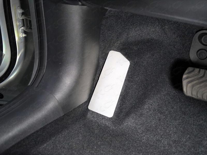 Накладка площадки левой ноги (лист алюминий 4мм) для автомобиля Infiniti QX 50 2018- TCC Тюнинг арт. INFQX5018-01